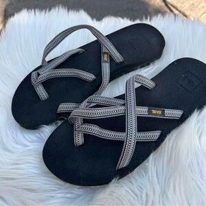 Teva Black and Gray Strappy Outdoor Camping Slip On Flip Flop Sandals